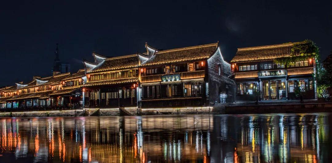 救援卡通小象